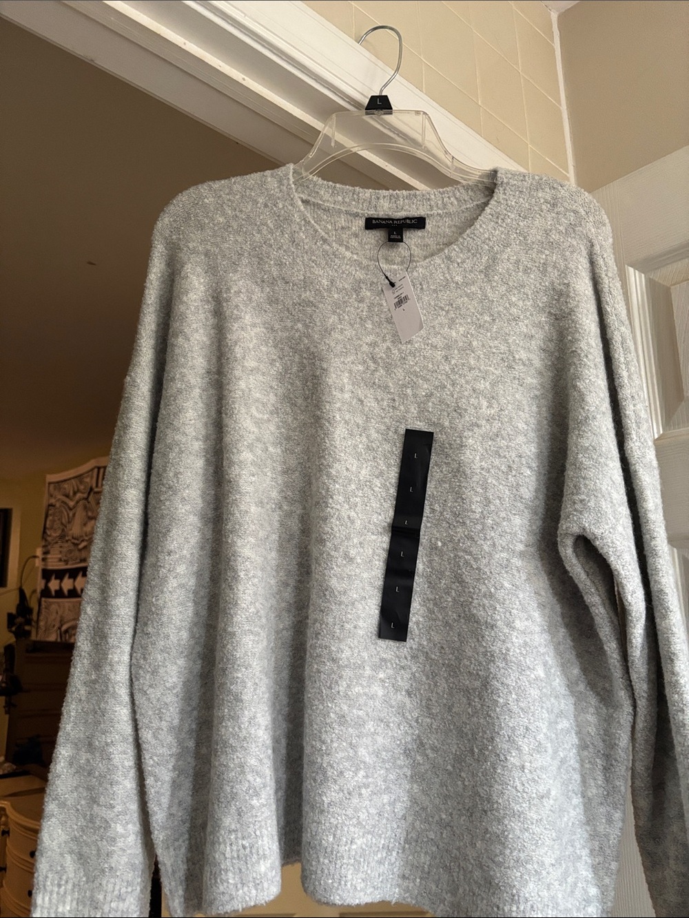Banana Republic women’s Light Gray Crewneck Sweater